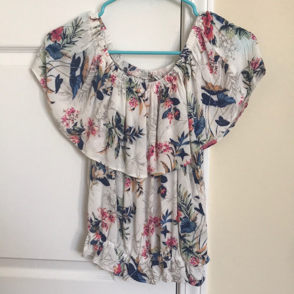 American Eagle off the shoulder blouse!